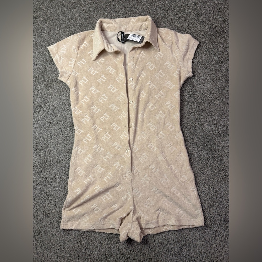 PrettyLittleThing Stone Embossed Towel Playsuit/Romper